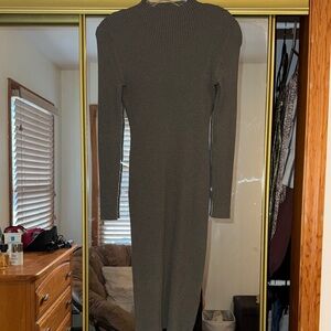 Elegant Gray Ribbed Knit Dress
